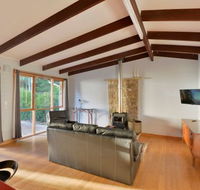 Ridgetop Hideaway - Accommodation Sunshine Coast