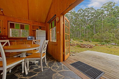Saintys Creek Cottage - Accommodation Sunshine Coast 4
