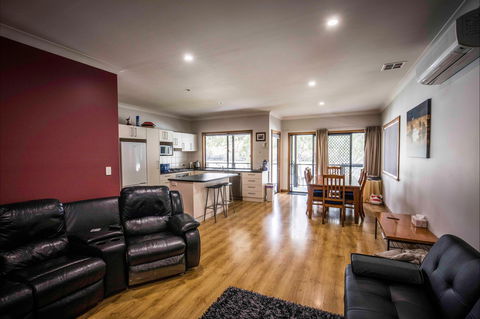 192 Page Drive Blanchetown -River Shack Rentals - Accommodation Sunshine Coast 5