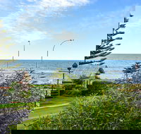 Ariadne - A Hop Skip and a Jump to the Beach with Sea Views - Accommodation Sunshine Coast