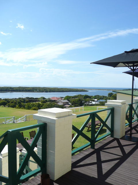 Augusta Hotel Motel - Accommodation Sunshine Coast 0