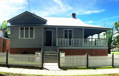 Ava House - Accommodation Sunshine Coast 0