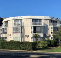 Beach Park Motel - Accommodation Sunshine Coast