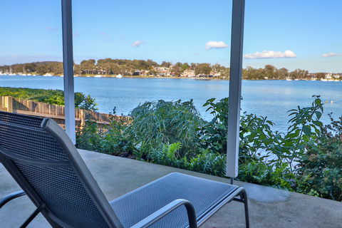 El Lago Jetty - Accommodation Sunshine Coast 8