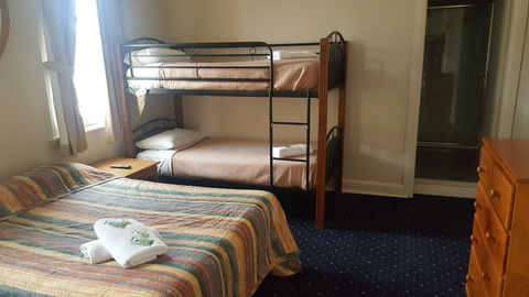 Gardners Inn Hotel Blackheath - Accommodation Sunshine Coast 7