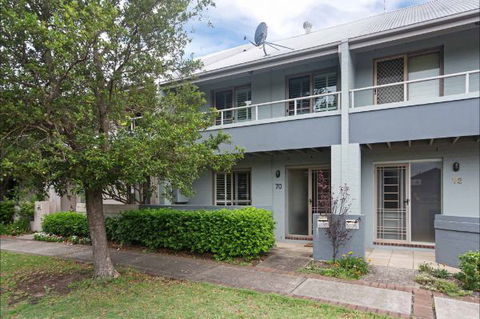 Honeysuckle Townhouses - Accommodation Sunshine Coast 0
