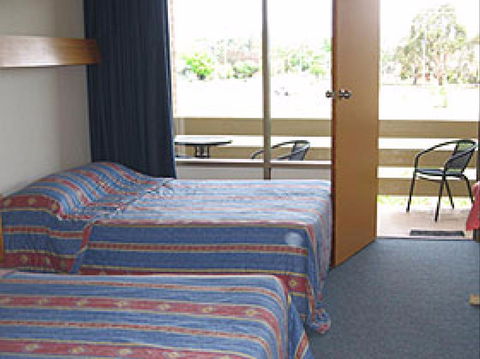 Red Cedars Motel - Accommodation Sunshine Coast 0
