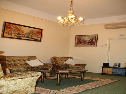 Squatters Cottage - Accommodation Sunshine Coast 7