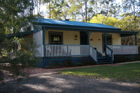 Telegraph Retreat Cottages - Accommodation Sunshine Coast 1