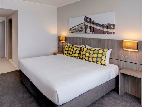 Travelodge Hotel Bankstown Sydney - Accommodation Sunshine Coast 1