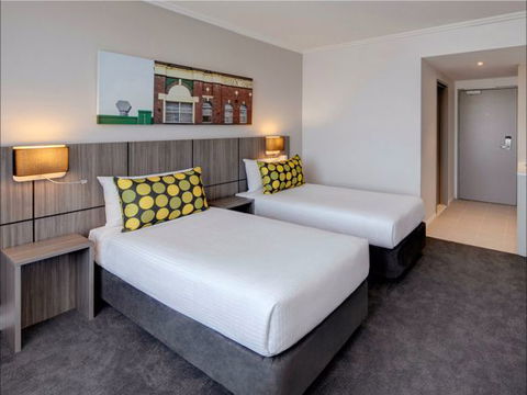 Travelodge Hotel Bankstown Sydney - Accommodation Sunshine Coast 2
