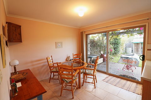 Alloway - Accommodation Sunshine Coast 2