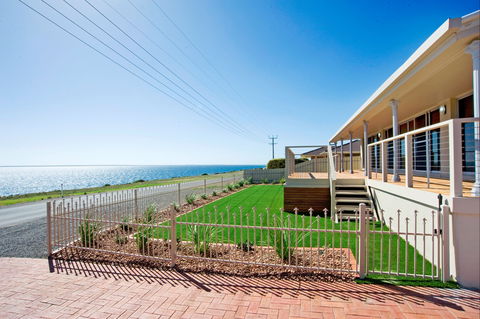 Al Mare - Accommodation Sunshine Coast 1