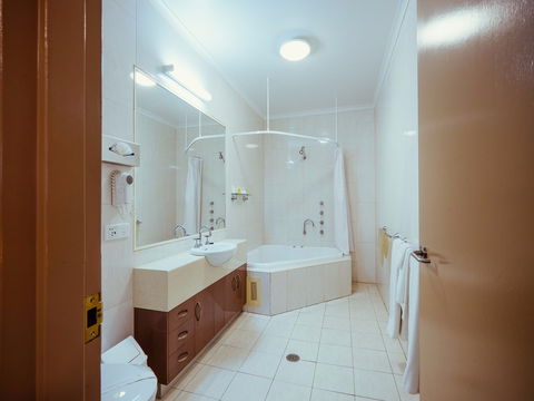 Club Motor Inn - Accommodation Sunshine Coast 2