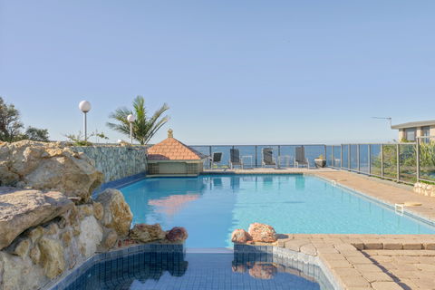 Eagle Heights Holiday Units - Scenic Unit - Accommodation Sunshine Coast 0