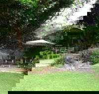 Edge of the Forest Motel and Cottage - Accommodation Sunshine Coast