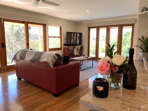 Hahndorf Luxury Lodge - Accommodation Sunshine Coast 0