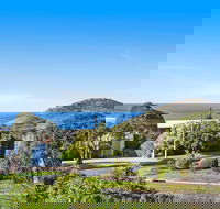 Highview - Panormaic Views Across Encounter Bay - Accommodation Sunshine Coast