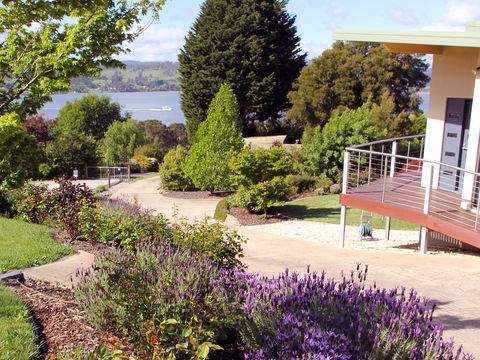 Outlook BnB - Accommodation Sunshine Coast 2