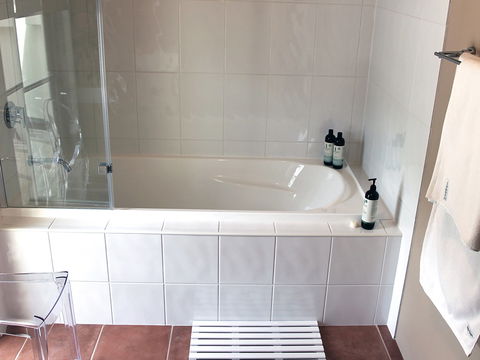 Outlook BnB - Accommodation Sunshine Coast 8