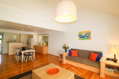 Shearwater Deluxe Villa - Accommodation Sunshine Coast 3