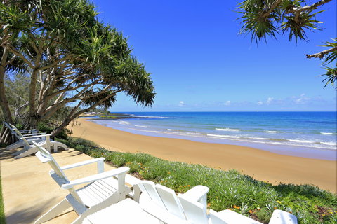 ZEN Beach Retreat - Accommodation Sunshine Coast 2