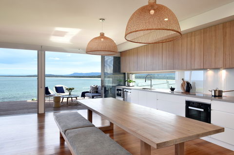 Absolute Waterfront Gerroa - Accommodation Sunshine Coast 0