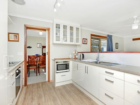 Avalon - Accommodation Sunshine Coast 1