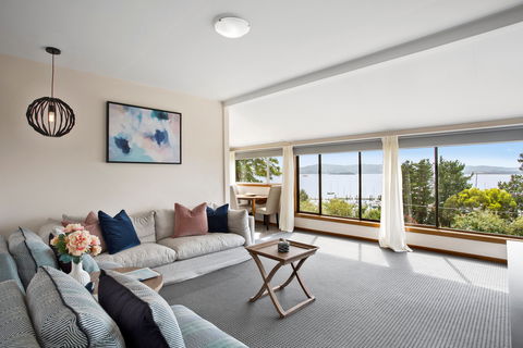 Beauty Point Holiday House - Accommodation Sunshine Coast 0