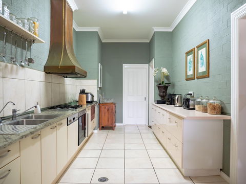 Brigham House - Tooma - Accommodation Sunshine Coast 2