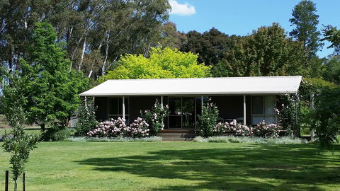 Camawald Coonawarra Cottage B&B - Accommodation Sunshine Coast 2