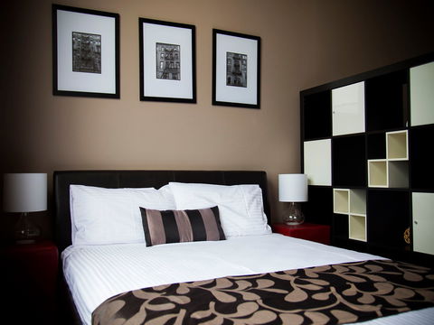 Crossroads Hotel - Accommodation Sunshine Coast 2