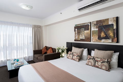 Oaks Ipswich Aspire Suites - Accommodation Sunshine Coast 1