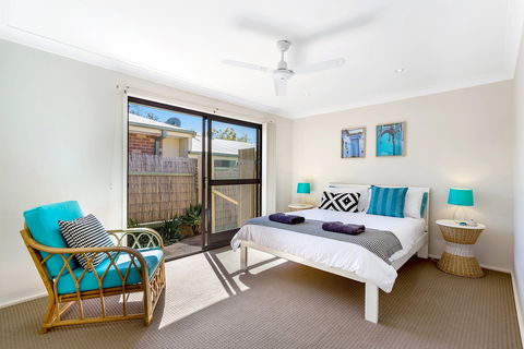 Shearwater At Shoal Bay Cottage One - Dogs Welcome! - Accommodation Sunshine Coast 1