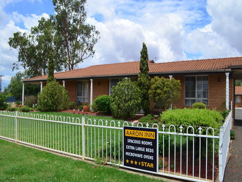 Aaron Inn Motel - Accommodation Sunshine Coast 1
