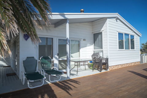 At The Beach - Accommodation Sunshine Coast 2