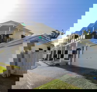 Flexi Five- Belmont - Accommodation Sunshine Coast