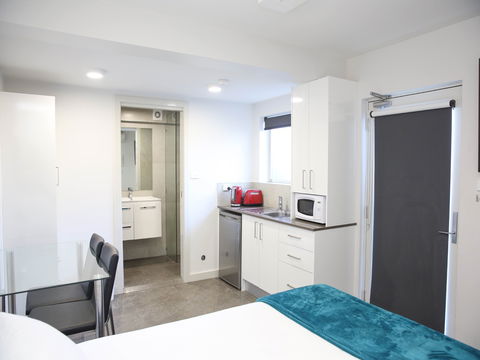 Mark Studios - Accommodation Sunshine Coast 2