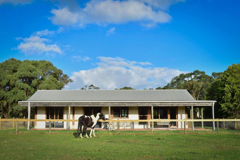 The Glen Farm Cottages - Accommodation Sunshine Coast 1