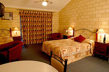 Karri Forest Motel & Restaurant - Accommodation Sunshine Coast 3