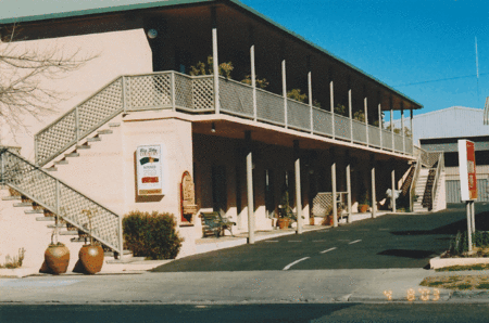New England Motor Inn - Accommodation Sunshine Coast