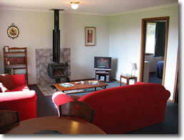 Country Cottages - Accommodation Sunshine Coast 2