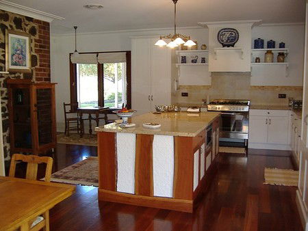 Kelmscott WA Accommodation Sunshine Coast