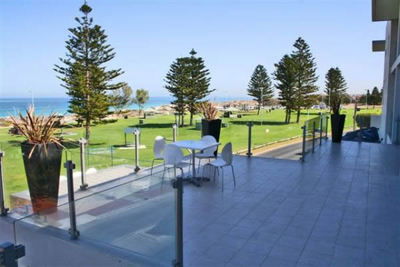 Clarion Suites Mullaloo Beach - Accommodation Sunshine Coast 1