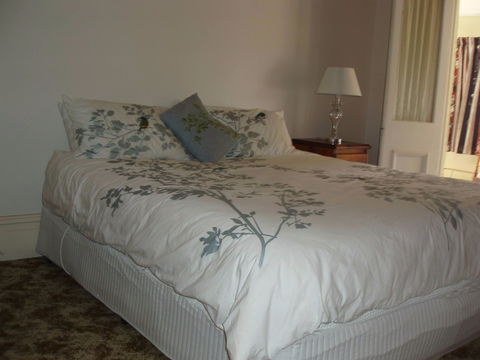 Ardlethan Bed And Breakfast - Accommodation Sunshine Coast 1
