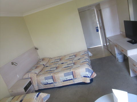 El Toro Motor Inn - Accommodation Sunshine Coast 0