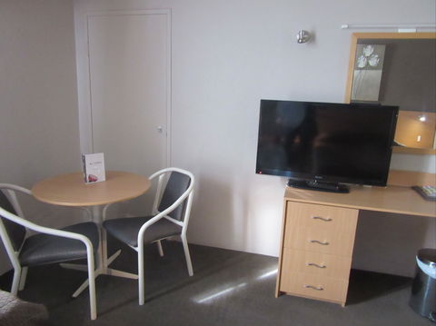 El Toro Motor Inn - Accommodation Sunshine Coast 2