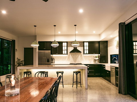 Friday Sabai - Accommodation Sunshine Coast 2