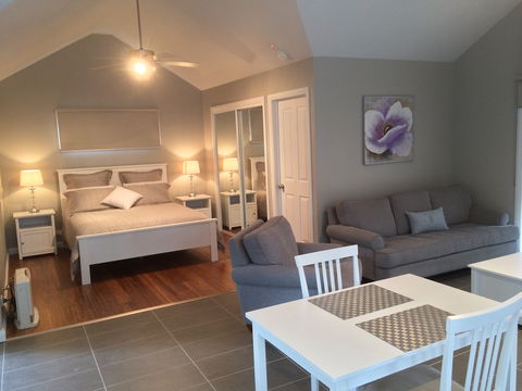 High Peaks Cottages - Accommodation Sunshine Coast 1