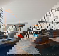 Kangaroo Retreat Holiday House - Accommodation Sunshine Coast